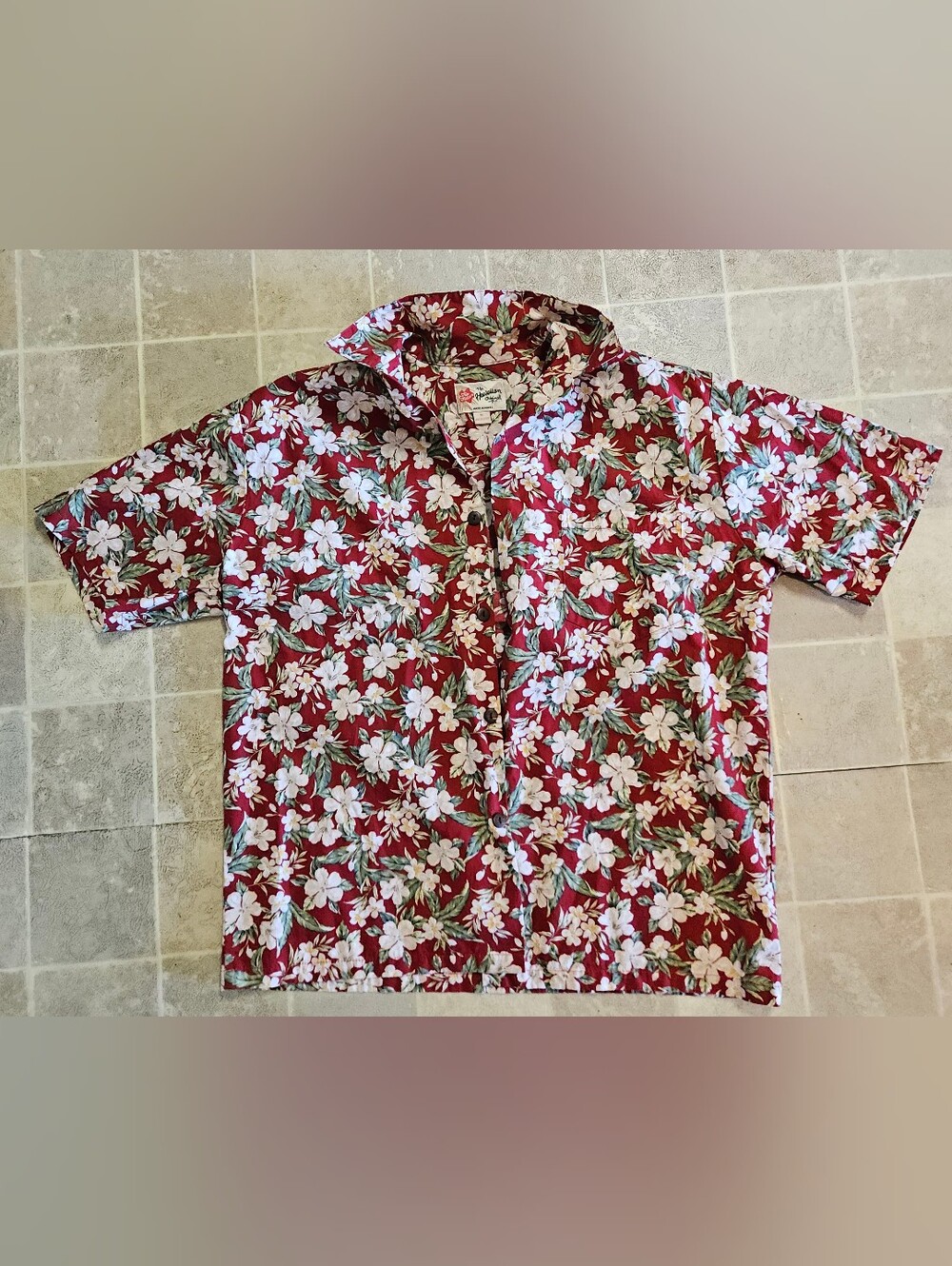 Hilo Hattie Hawaiian Shirt Mens Medium Red Excellent Floral Hibiscus 100% Cotton